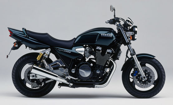 1999-Yamaha-XJR1300a-small.jpg