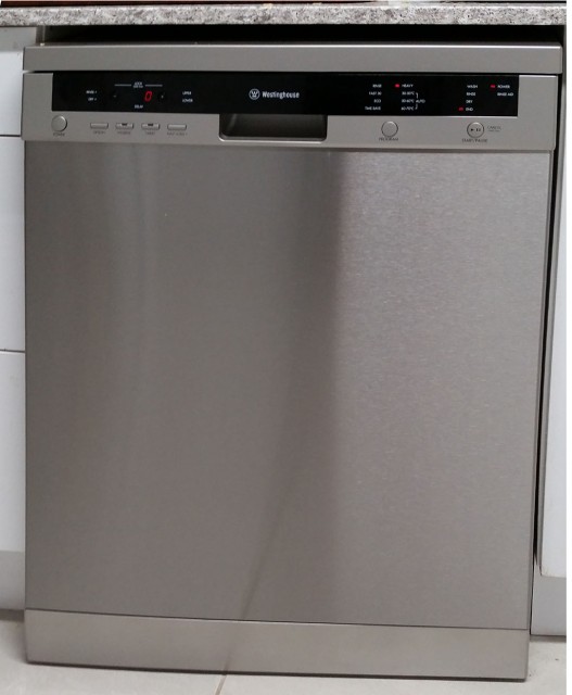 Dishwasher 01.jpg